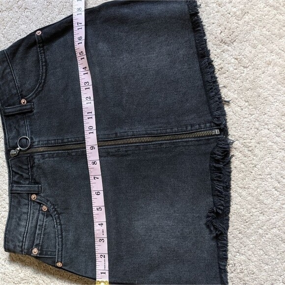 We The Free Free People Black Zip It Up Denim Micro Mini Skirt Raw Hem Size 26 - Picture 6 of 9